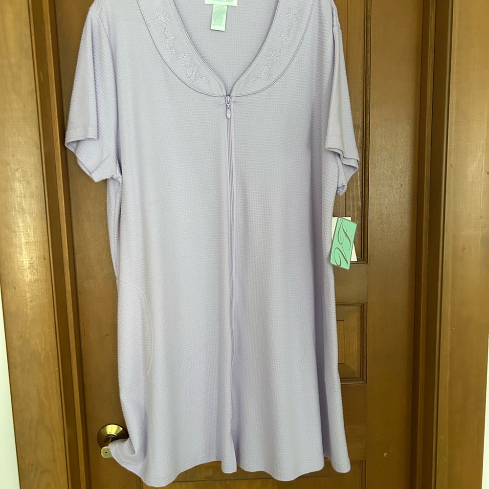 Vanity Fair Lavender Robe size 2X